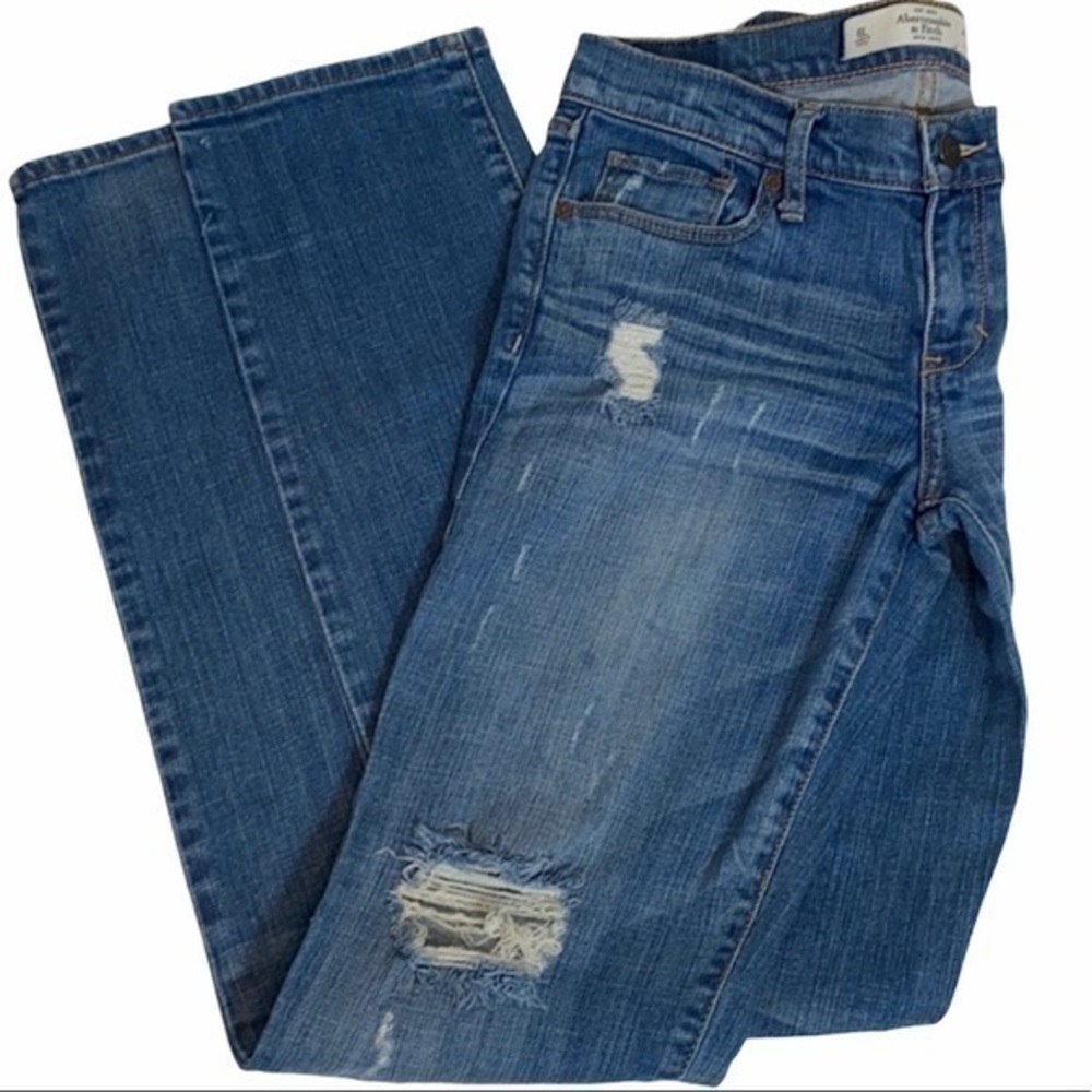 Abercrombie & Fitch Fallon Distressed Jeans - Picture 1 of 8